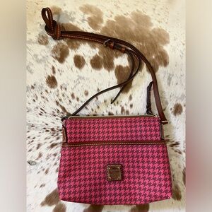 Dooney & Bourke Ginger Houndstooth Crossbody Purse Handbag